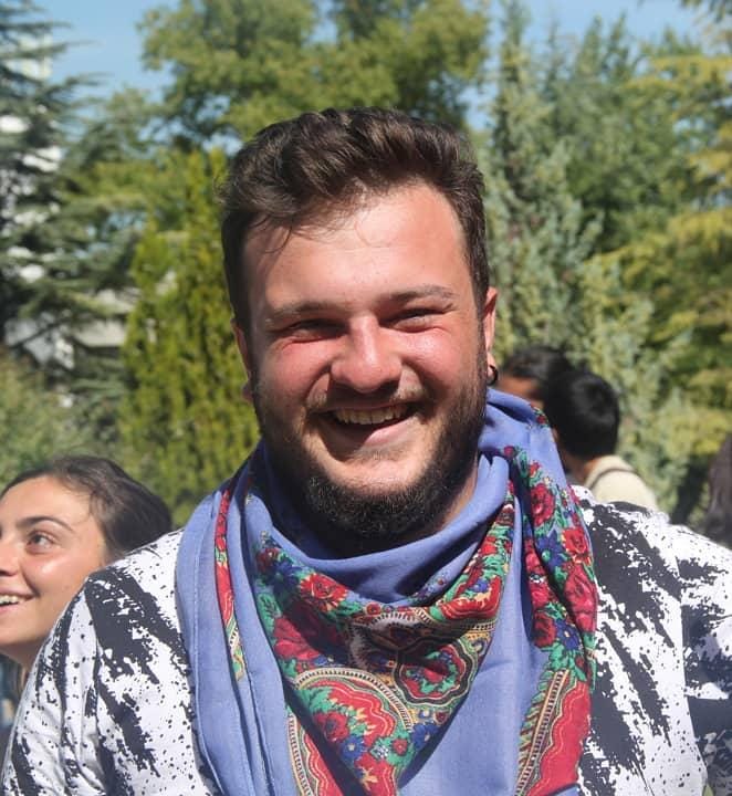 Tunahan Gözlügöl | Kaos GL - LGBTİ+ Haber Portalı Gökkuşağı Forumu Köşe Yazarı