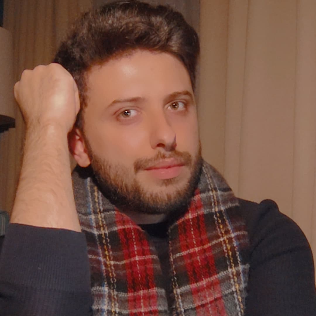 Emir  Monajed | Kaos GL - LGBTİ+ Haber Portalı Gökkuşağı Forumu Köşe Yazarı