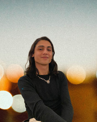 Burhan  Kılıç | Kaos GL - LGBTİ+ Haber Portalı Gökkuşağı Forumu Köşe Yazarı