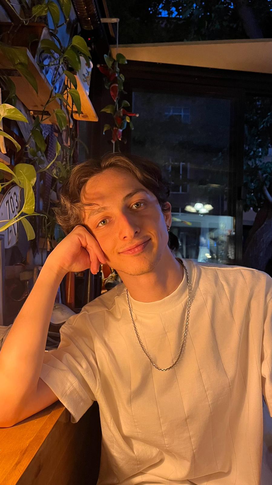 Buğra T | Kaos GL - LGBTİ+ Haber Portalı Gökkuşağı Forumu Köşe Yazarı