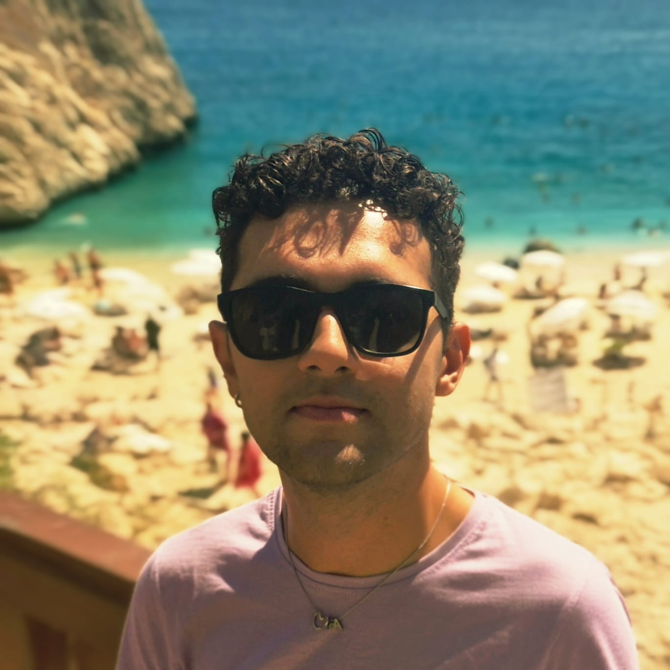 Furkan Y | Kaos GL - LGBTİ+ Haber Portalı Gökkuşağı Forumu Köşe Yazarı