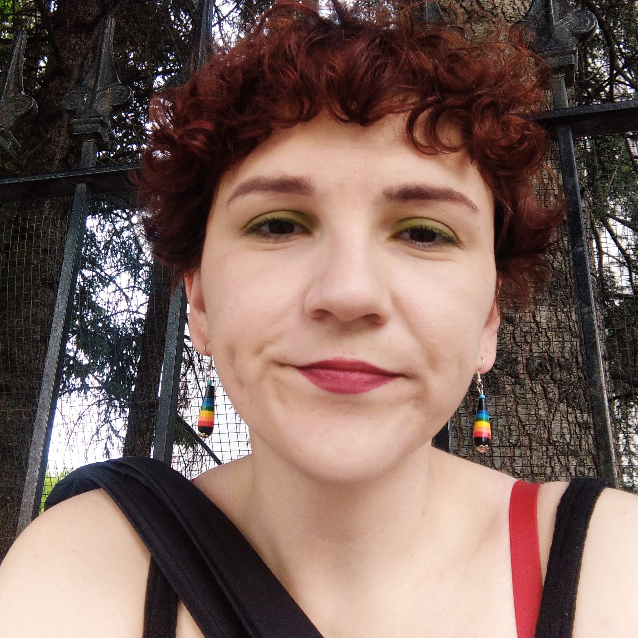 Zeynep Kıyak | Kaos GL - LGBTİ+ Haber Portalı Gökkuşağı Forumu Köşe Yazarı